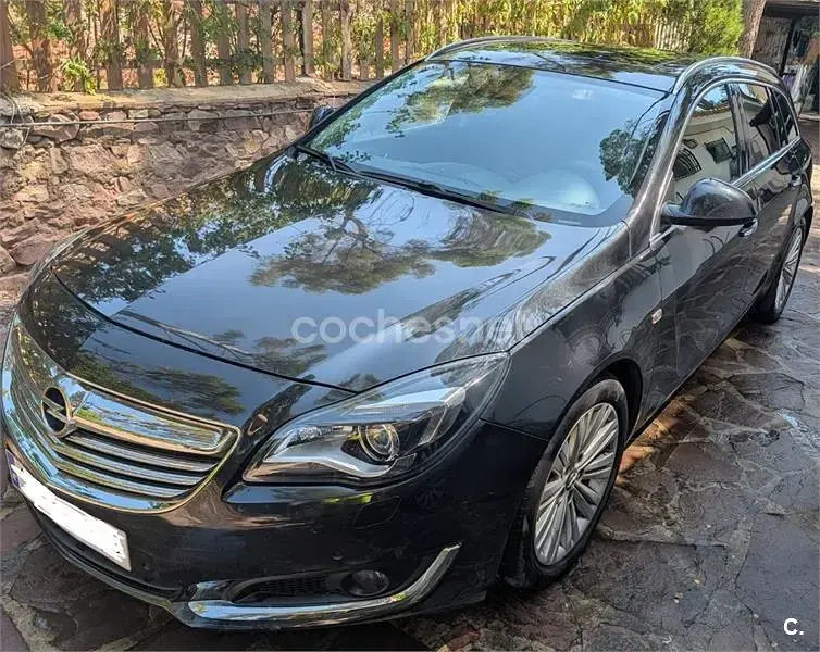 Usado Opel Insignia Excellence 163 CV (119 kW) 2014 Negro Familiar