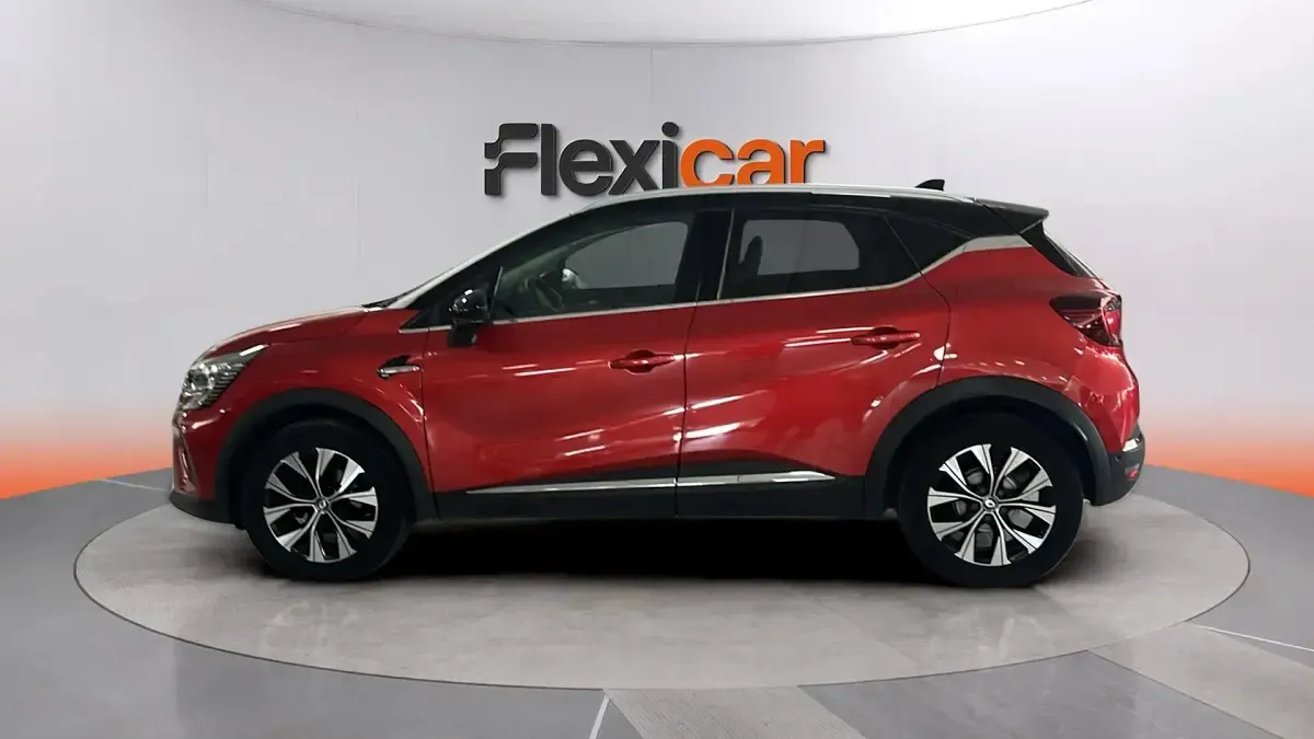 Usado Renault Captur Techno 91 CV (66 kW) 2024 Rojo SUV