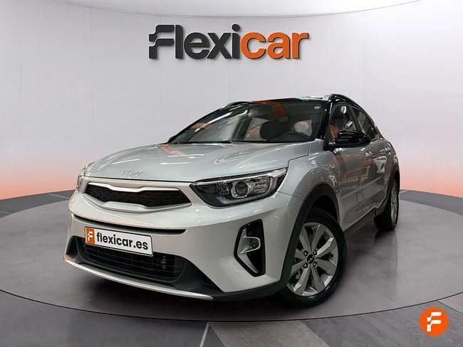 Usado Kia Stonic 100 CV (73 kW) 2022 Gris SUV