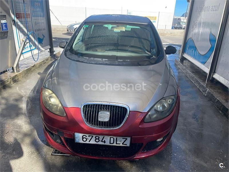 Usado Seat Toledo Stylance 140 CV (102 kW) 2005 Gris / plata Berlina