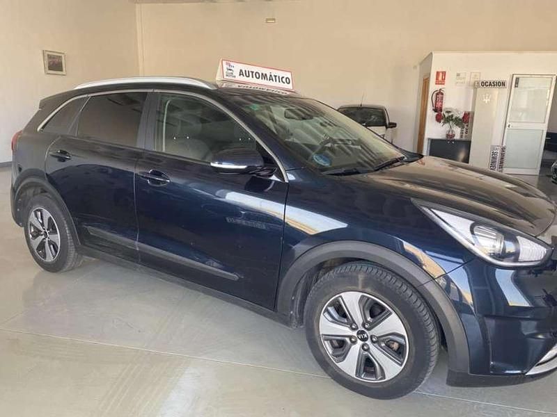 Usado Kia Niro 141 CV (103 kW) 2019 Azul SUV