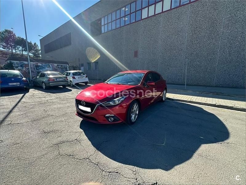 Usado Mazda 3 Luxury 150 CV (110 kW) 2016 Rojo Berlina
