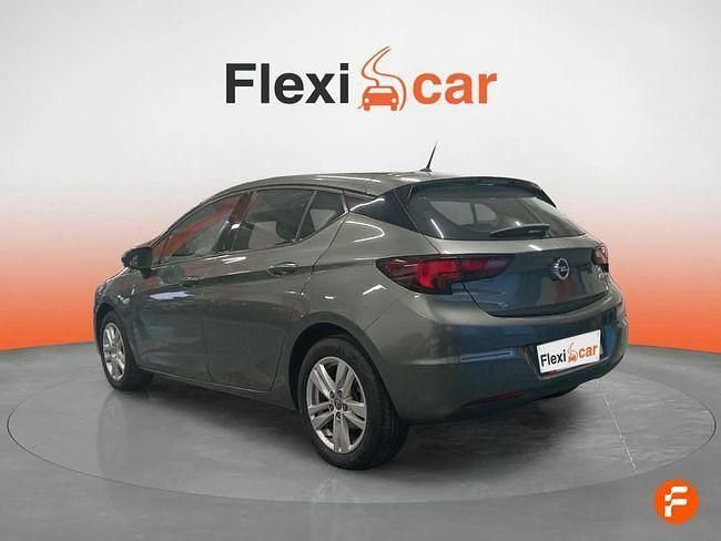 Usado Opel Astra Business Elegance 130 CV (95 kW) 2020 Gris Berlina