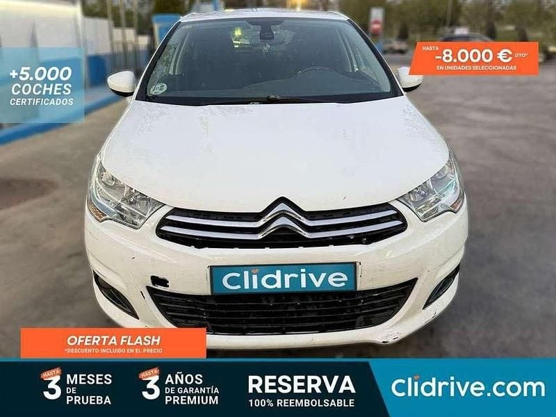 Begagnad Citroën C4 111 HK (81 kW) 2012 Vit Halvkombi