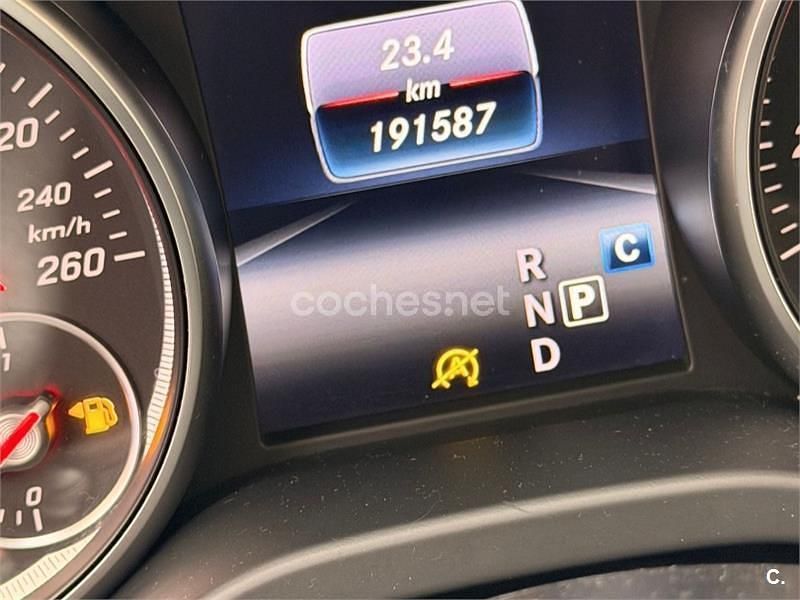 Usado Mercedes GLA220 177 CV (130 kW) 2017 Blanco SUV