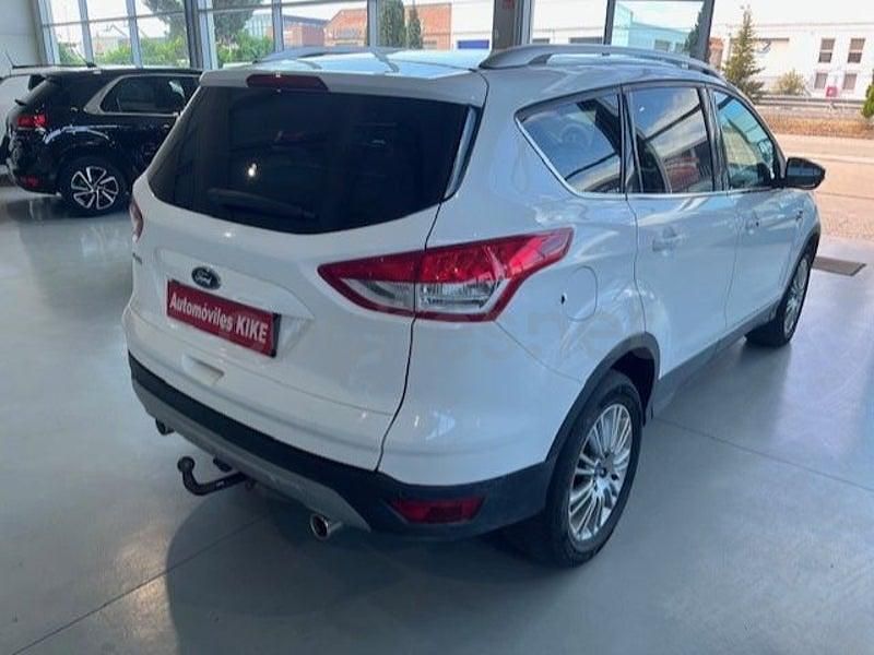 Usado Ford Kuga Trend 140 CV (102 kW) 2014 Blanco SUV