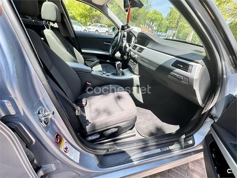 Usado BMW 320 177 CV (130 kW) 2009 Azul Familiar