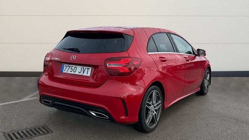 Usado Mercedes A200 AMG line 136 CV (100 kW) 2016 Rojo Berlina