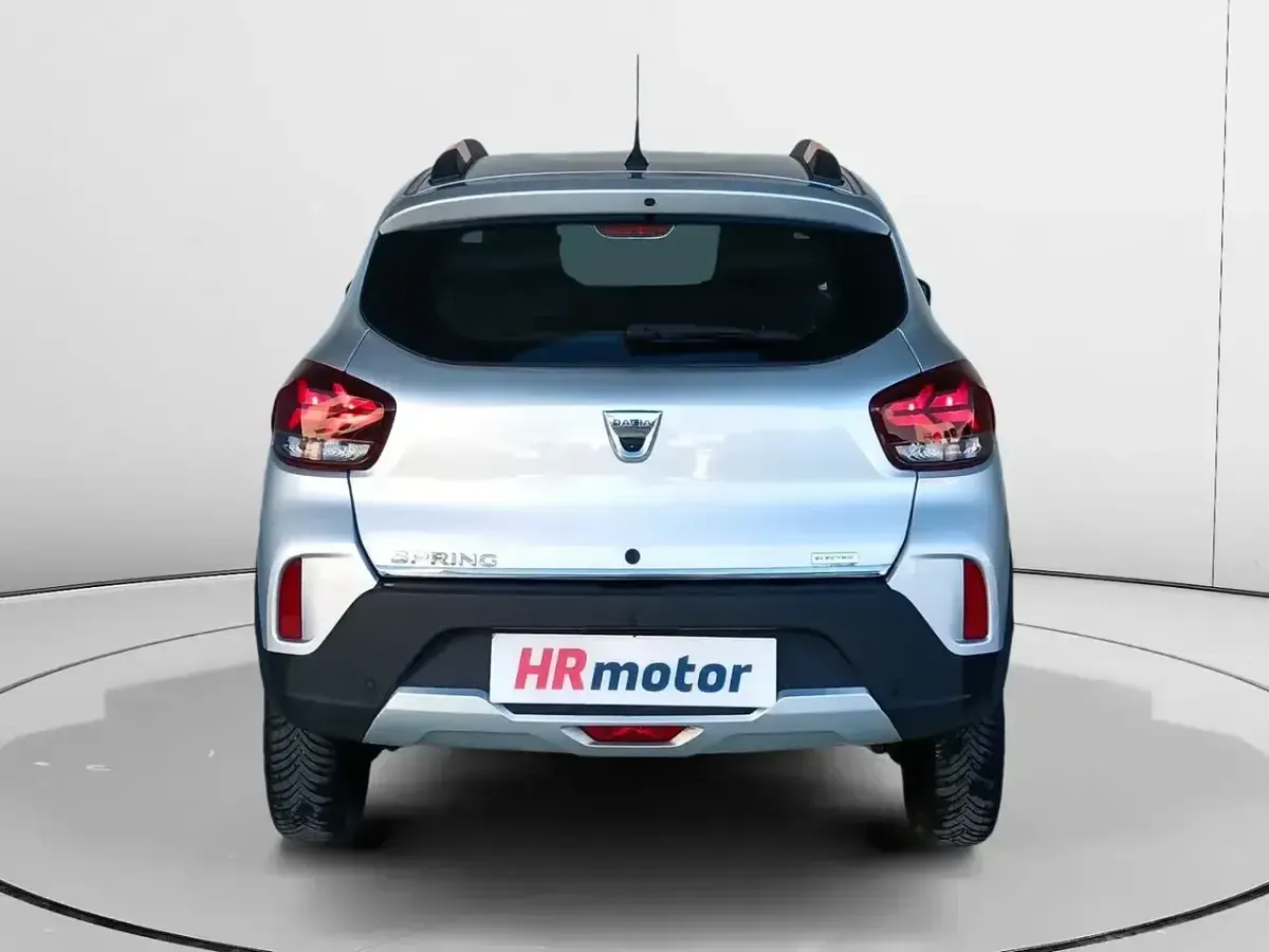 Usado Dacia Spring Comfort Plus 33 kW (45 CV) 2022 Gris Utilitario