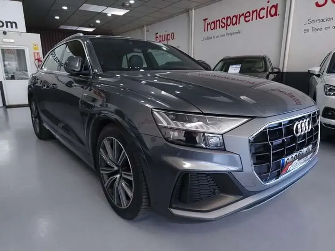 Usado Audi Q8 S-line plus 2022 Gris SUV