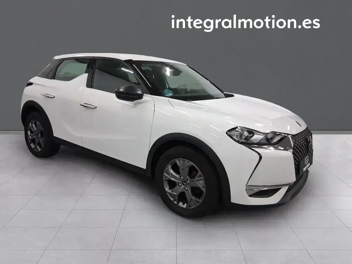 Usado DS Automobiles DS3 Crossback Chic 110 CV (80 kW) 2021 Blanco SUV