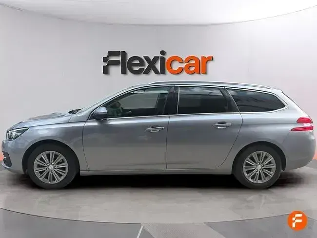 Begagnad Peugeot 308 SW Allure 130 HK (95 kW) 2021 Grå Kombi