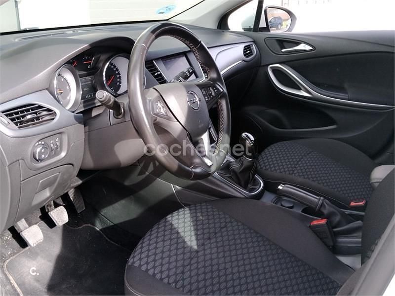Używany Opel Astra Selective 110 KM (80 kW) 2018 Biały Sedan/Limuzyna