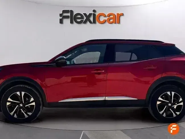 Usado Peugeot 2008 Allure 130 CV (95 kW) 2023 Rojo SUV