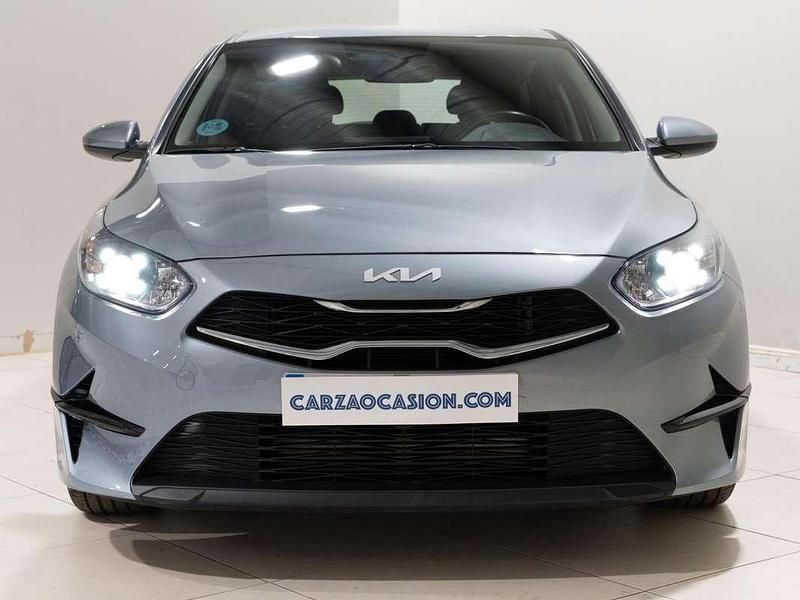 Usado Kia Ceed 101 CV (74 kW) 2025 Plateado Utilitario