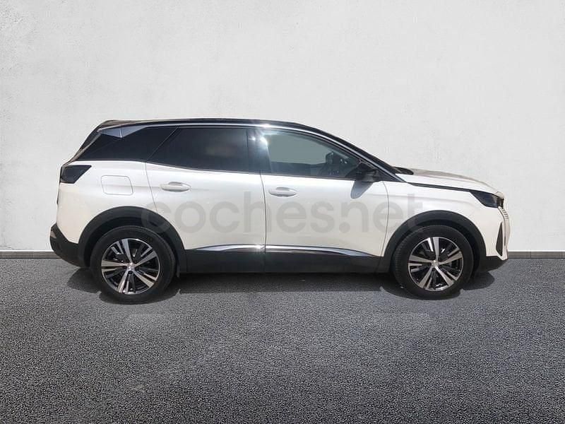 Usado Peugeot 3008 Allure 130 CV (95 kW) 2022 Blanco SUV