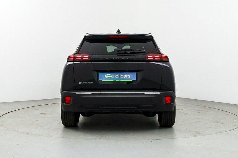 Usado Peugeot e-2008 Allure 114 kW (156 CV) 2025 Negro SUV