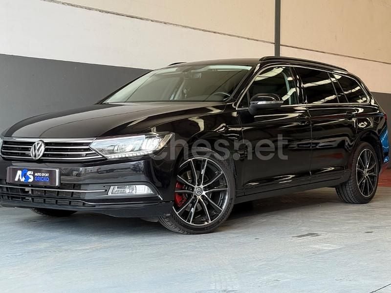 Usado VW Passat Sportline 150 CV (110 kW) 2015 Negro Familiar