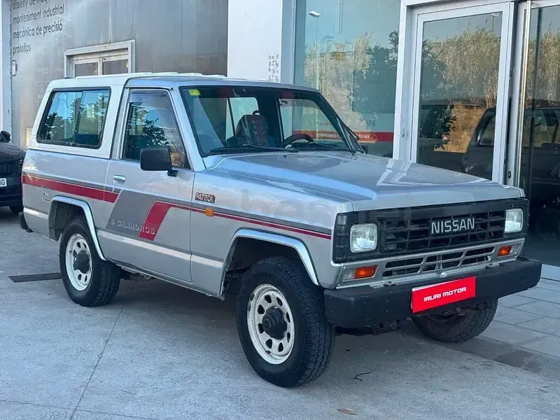 Usado Nissan Patrol 95 CV (69 kW) 1988 Gris / plata SUV