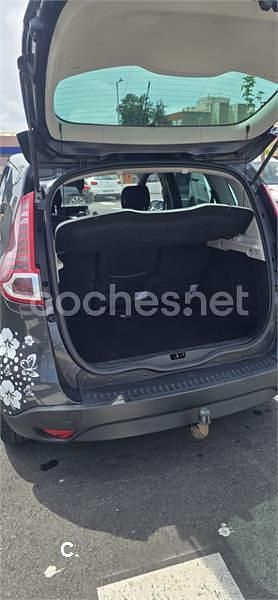 Usado Renault Scénic III Privilege 150 CV (110 kW) 2011 Negro Monovolumen