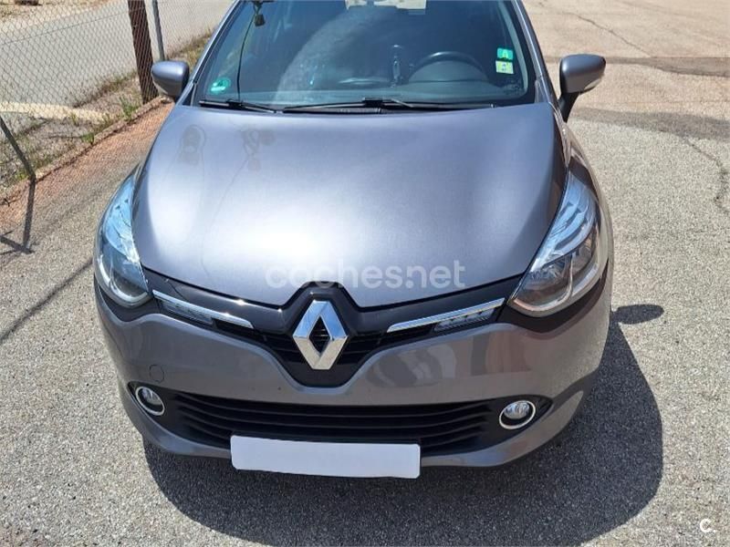 Gris / plata Usado 2015 Renault Clio GrandTour Zen Familiar | 6490 € - Imagen 1/4