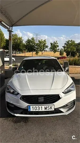 Usado Seat Leon FR 204 CV (150 kW) 2024 Blanco Berlina