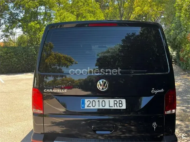 Usado VW Caravelle 110 CV (80 kW) 2021 Negro Van