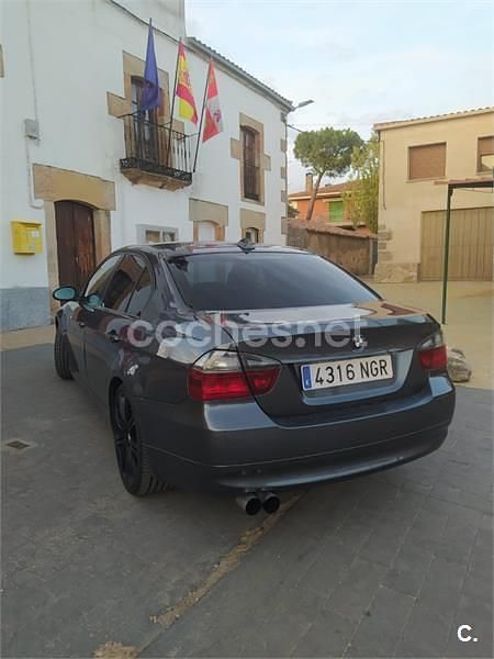 Usado BMW 330 258 CV (189 kW) 2005 Gris / plata Berlina