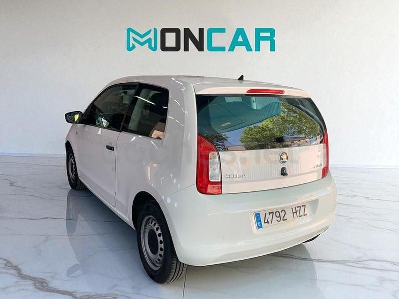 Usado Skoda Citigo Active 60 CV (44 kW) 2014 Blanco Utilitario