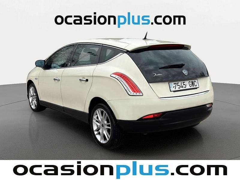 Usado Lancia Delta 165 CV (121 kW) 2010 Blanco Utilitario