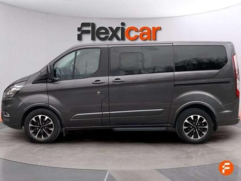 Usado Ford Tourneo Titanium X 150 CV (110 kW) 2022 Gris Monovolumen