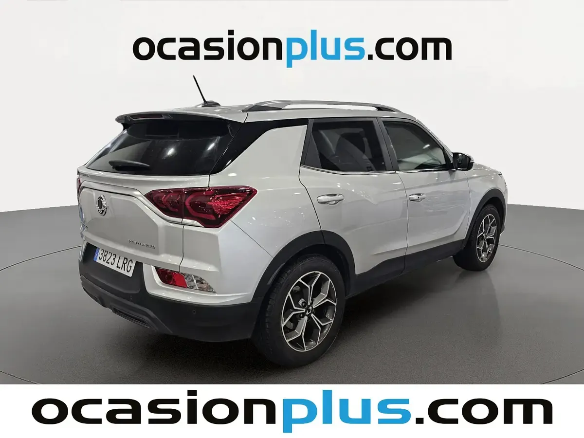 Usado SsangYong Korando Limited 136 CV (100 kW) 2021 Gris plata SUV