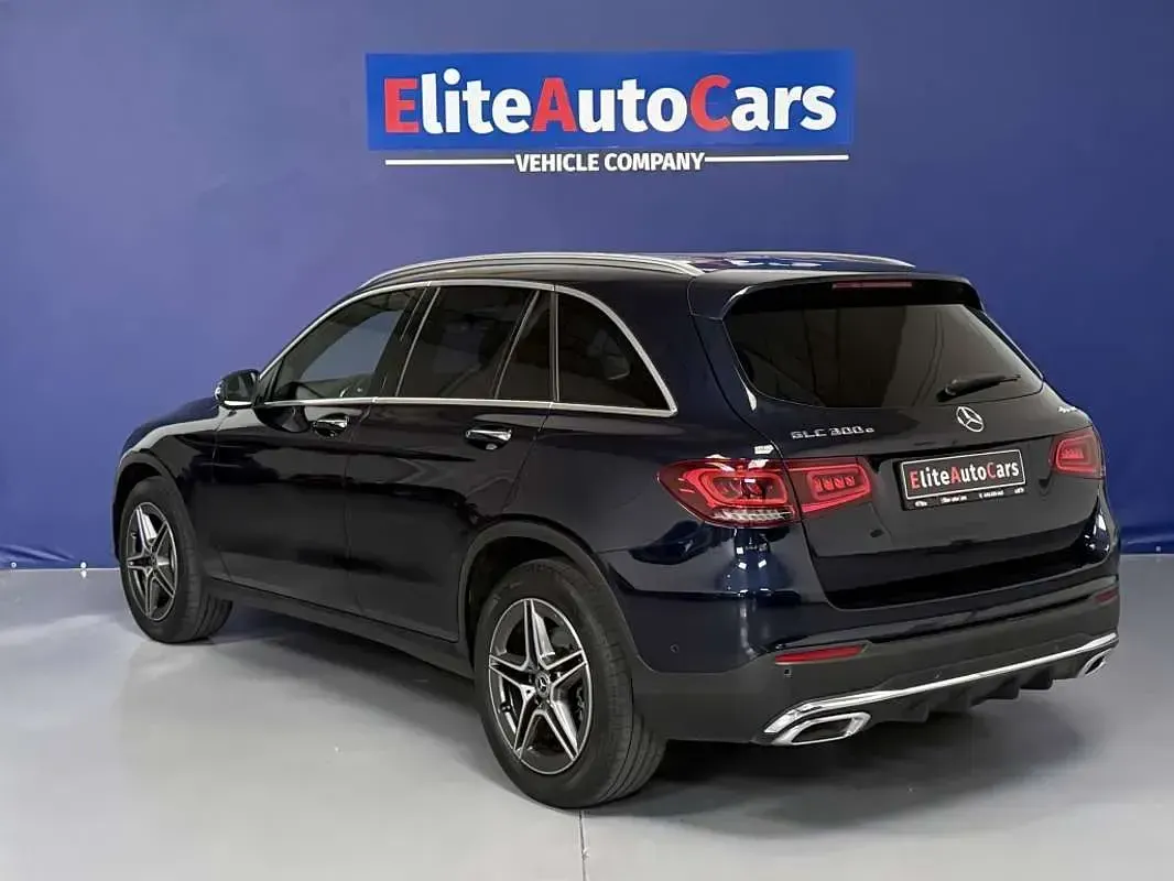 Usado Mercedes GLC300 321 CV (236 kW) 2021 Azul SUV