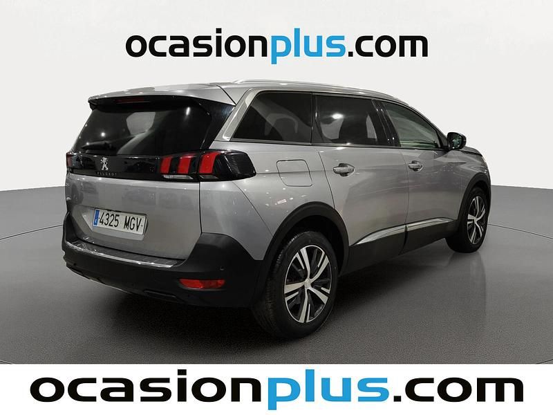 Usado Peugeot 5008 Allure 130 CV (95 kW) 2023 Gris SUV