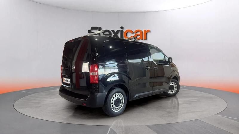 Usado Opel Vivaro 102 HP (75 kW) 2022 Preto Monovolume