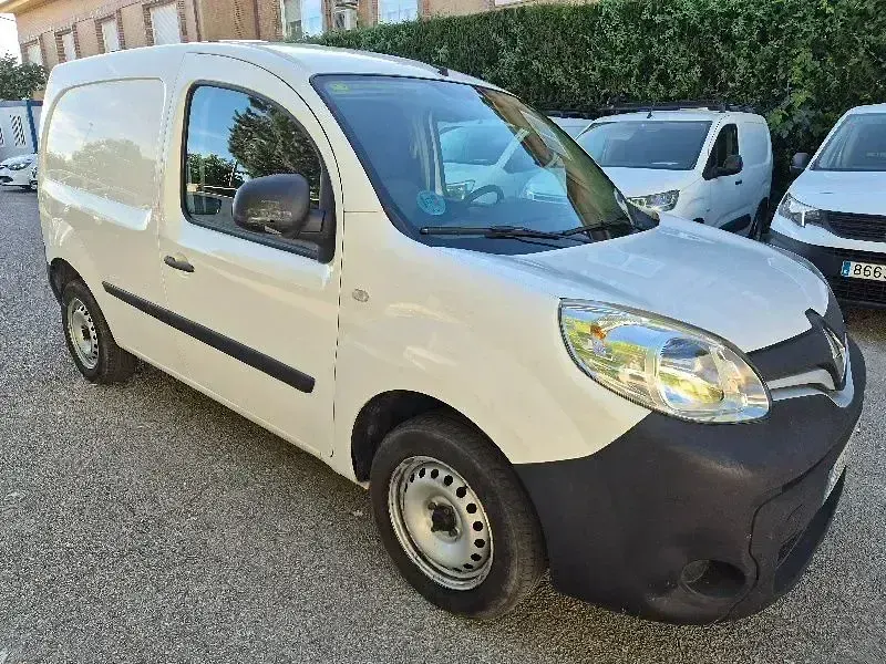 Usado Renault Kangoo 75 CV (55 kW) 2018 Blanco Monovolumen