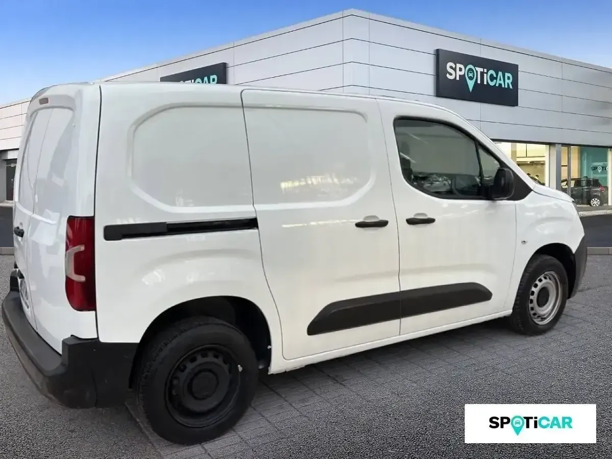 Usado Peugeot Partner 98 CV (72 kW) 2022 Blanco Monovolumen