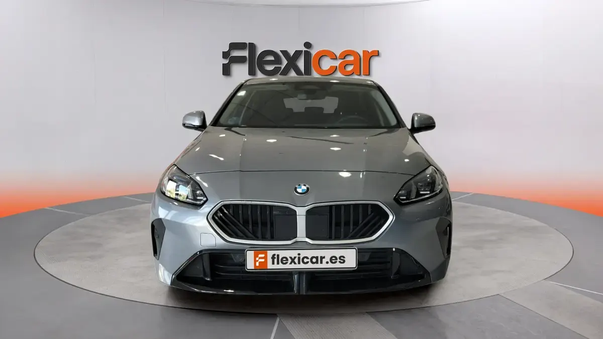 Usado BMW 120 163 CV (119 kW) 2025 Gris Utilitario