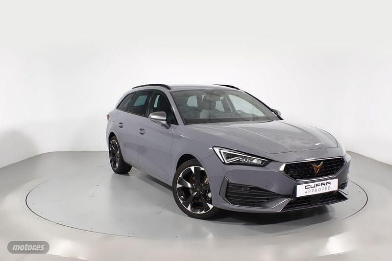 Gris Usado 2024 Cupra Leon Berlina | 28.000 € (Precio justo) - Imagen 1/4