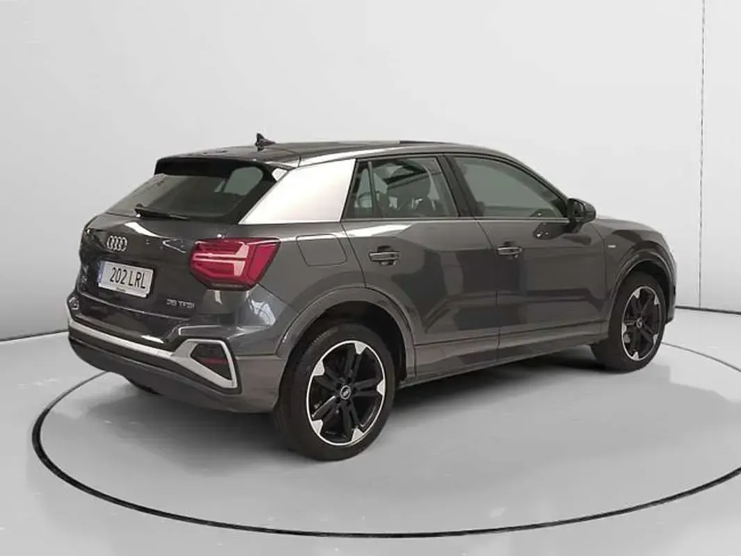 Usado Audi Q2 S-Line 150 CV (110 kW) 2021 Gris SUV