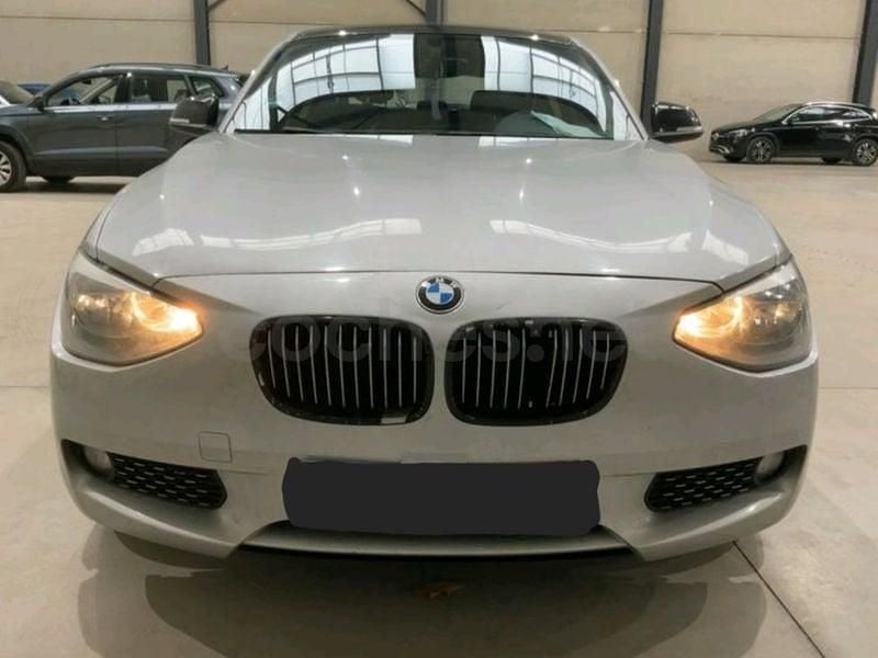 Usado BMW 114 95 CV (69 kW) 2014 Gris / plata Utilitario