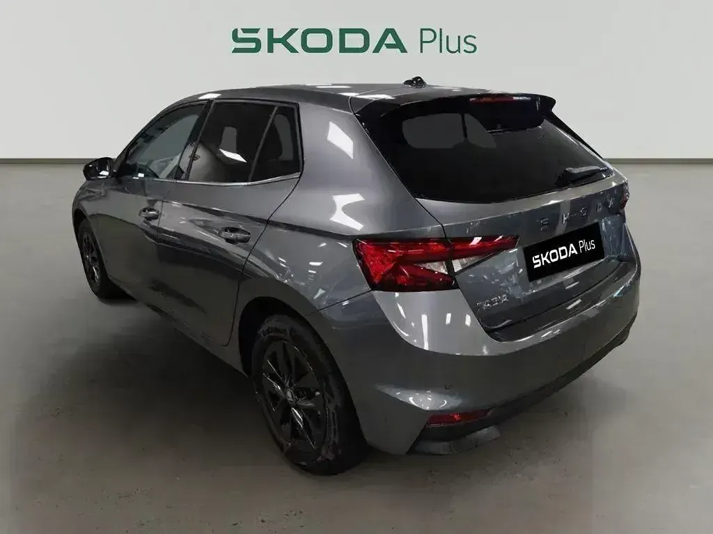 Usado Skoda Fabia Selection 115 CV (84 kW) 2025 Gris Utilitario