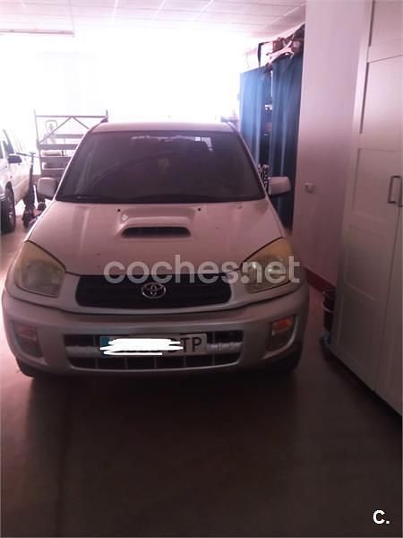 Gris / plata Usado 2002 Toyota RAV4 Luna SUV | 5500 € (Precio justo) - Imagen 1/4