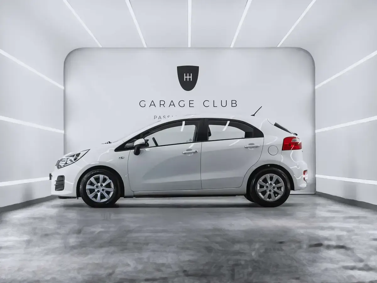 Usado Kia Rio 84 CV (61 kW) 2016 Blanco Utilitario