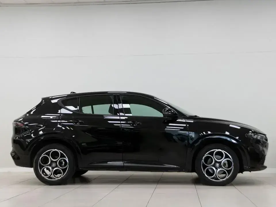 Usado Alfa Romeo Tonale Sprint 130 CV (95 kW) 2024 Negro SUV