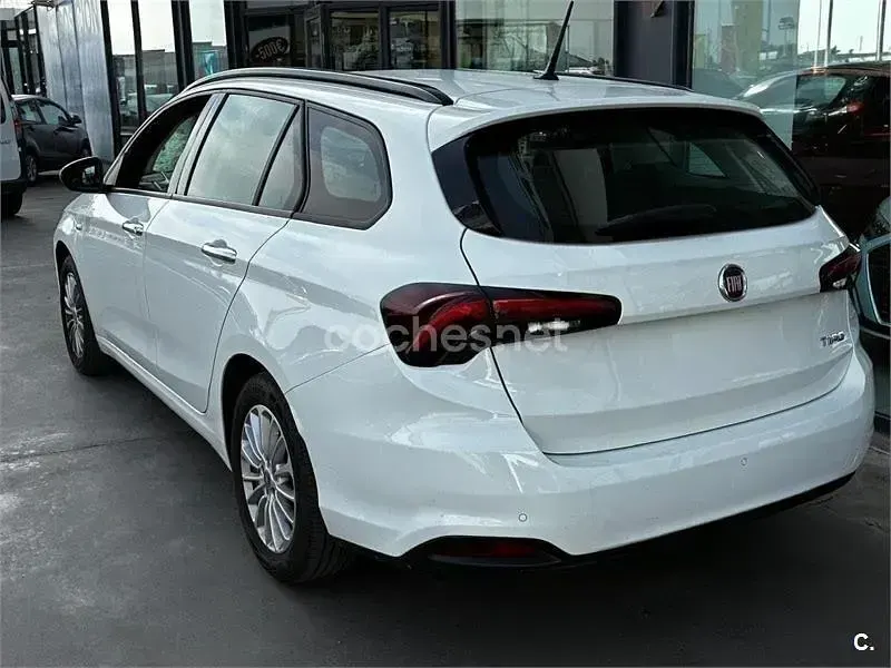 Usado Fiat Tipo Life 101 HP (74 kW) 2022 Branco Carrinha