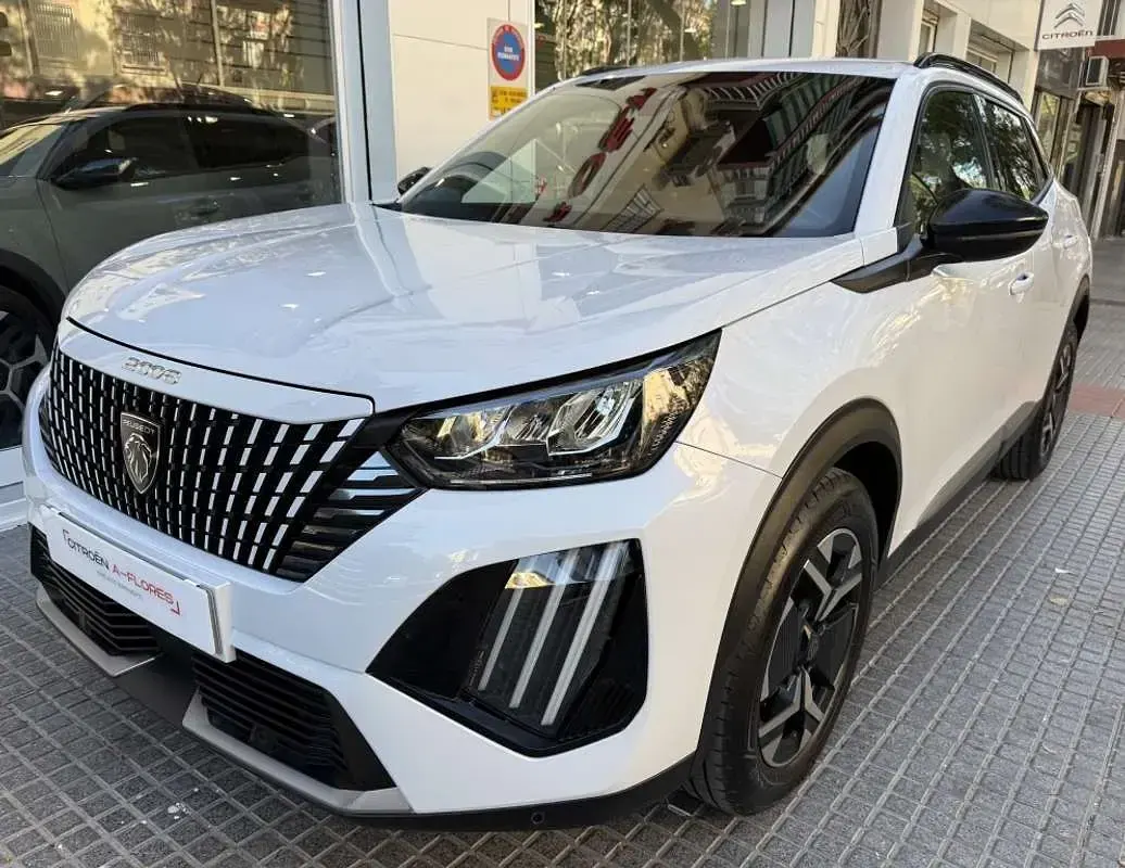 Usado Peugeot 2008 Allure 131 CV (96 kW) 2024 Blanco SUV