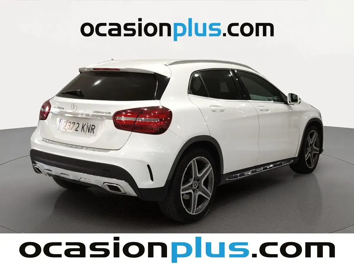 Usado Mercedes GLA200 AMG 136 CV (100 kW) 2018 Blanco SUV