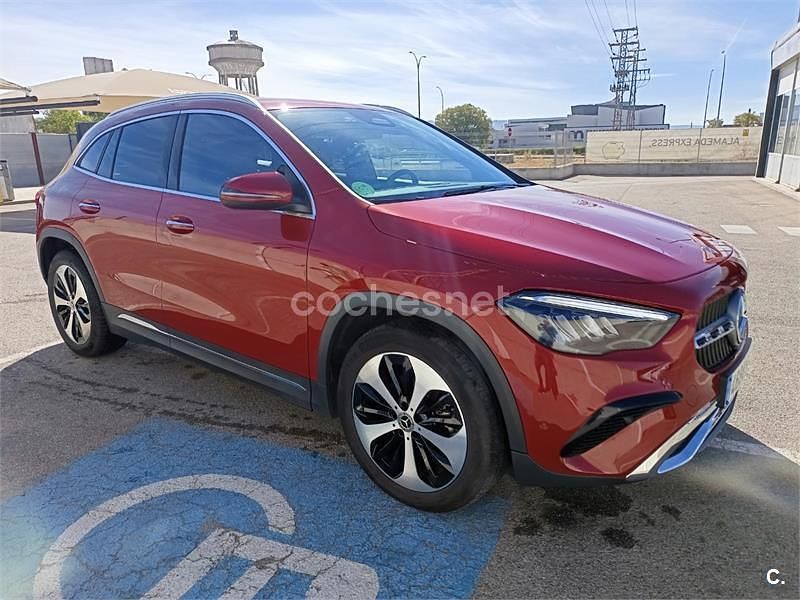 Brugt Mercedes GLA200 150 HK (110 kW) 2025 Rød SUV