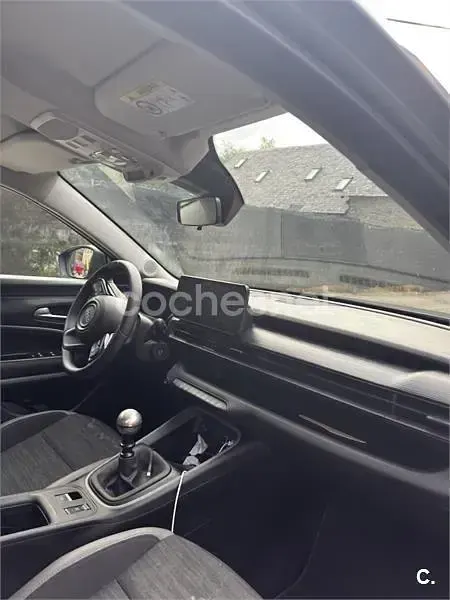 Usado Jeep Avenger 100 CV (73 kW) 2023 Gris / plata SUV